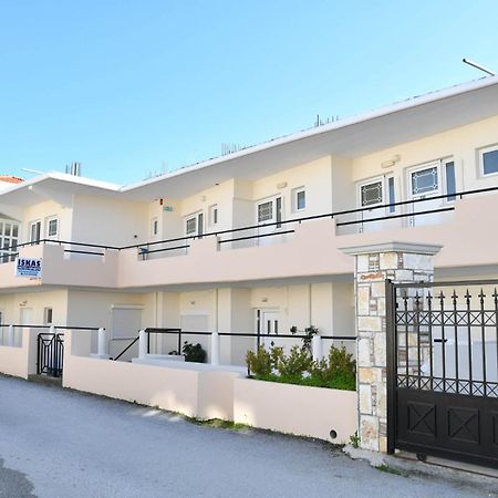 Iskas Apartments Ялисос Екстериор снимка
