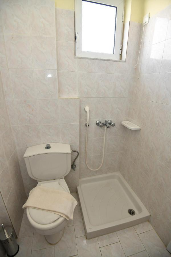 Iskas Apartments Ялисос Екстериор снимка