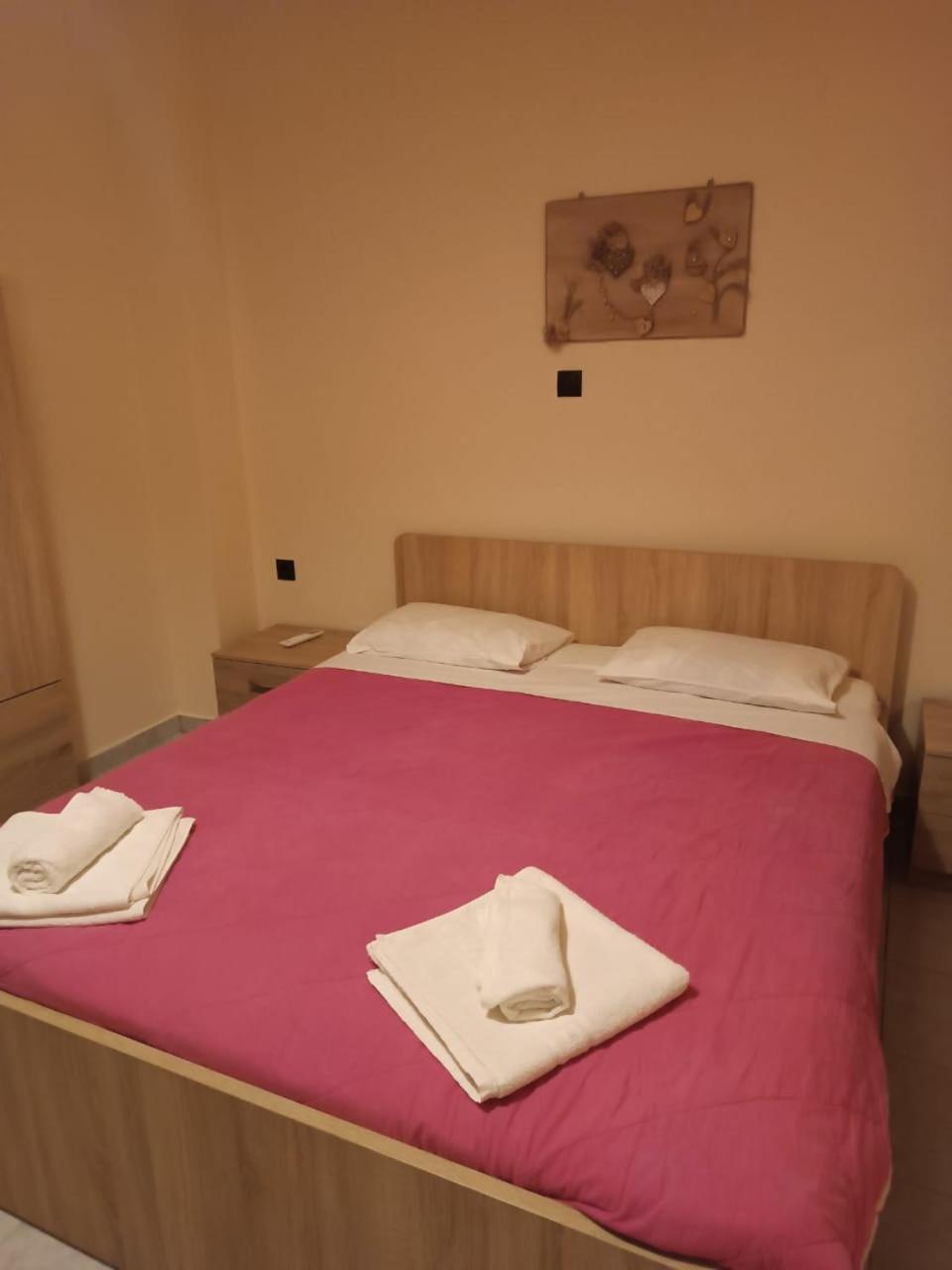 Iskas Apartments Ялисос Екстериор снимка
