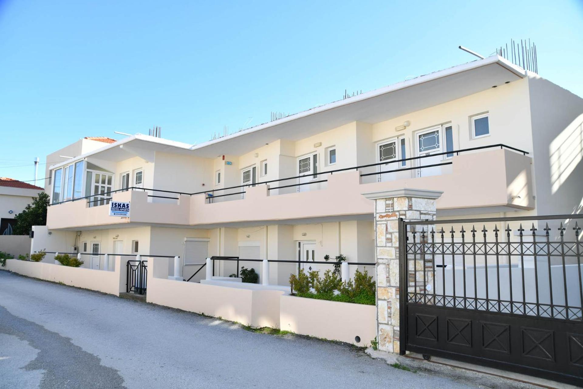 Iskas Apartments Ялисос Екстериор снимка