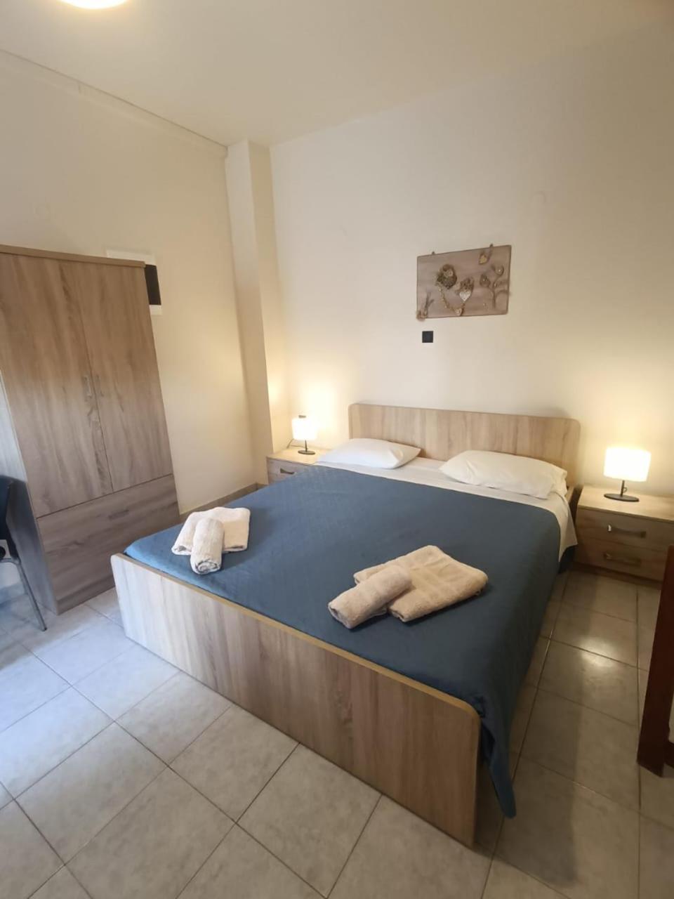 Iskas Apartments Ялисос Екстериор снимка